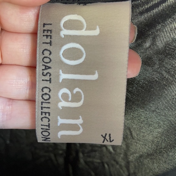 Dolan - Picture 4 of 9